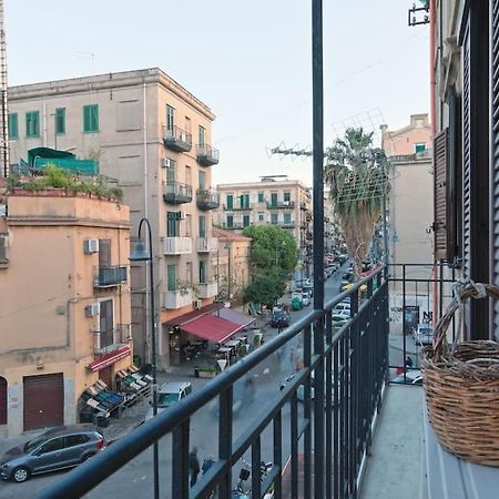 Appartement La Casuzza Del Borgo - Porto - Politeama à Palerme Extérieur photo