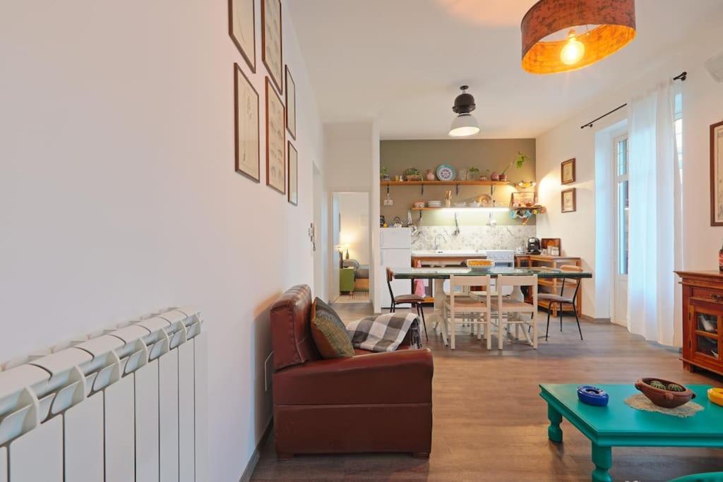 Appartement La Casuzza Del Borgo - Porto - Politeama à Palerme Extérieur photo